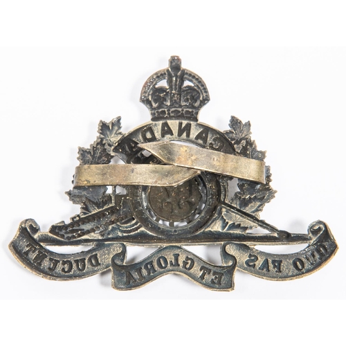 199 - WWI Canadian CEF 53rd Overseas Field Battery Canadian Field Artillery cap badge, with two tangs. GC ... 