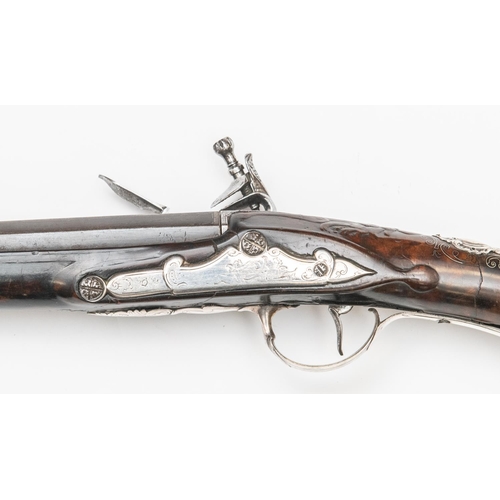 377 - A good quality 16 bore French flintlock sporting gun, c 1770, 50