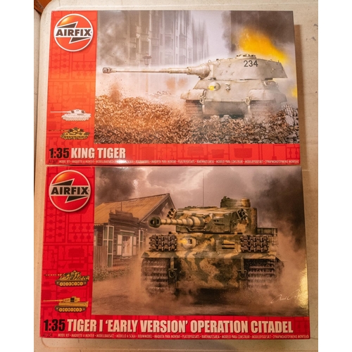 142 - 8x 1:35 scale Airfix Tank model kits. British M3 Stuart 