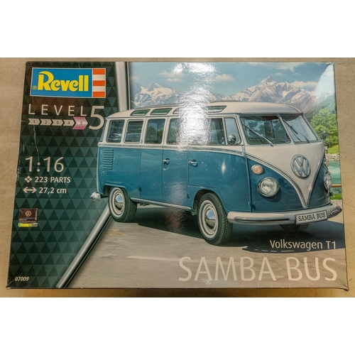 148 - 5 Revell model kits. A 1:16 Level 5 Volkswagen T1 Samba Bus. 1:8 Level 5 U.S. Touring Bike. 1:144 Le... 