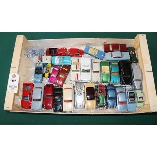 172 - Quantity of mixed various makes of die cast models. Dinky, Matchbox, Corgi, Spot on, Solido etc. Lot... 