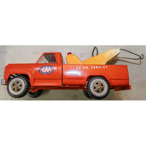 213 - 4 Vintage Tonka Toys from the 1970s. Includes Large fire engine with extendable ladder, Green dumper... 