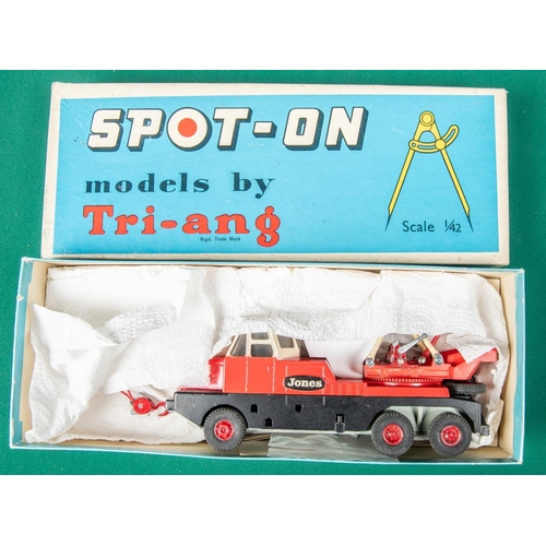 224 - A scarce Spot-on  1:42 Scale No.117 Jones crane KL10/10. boxed with inner packing, some minor wear b... 