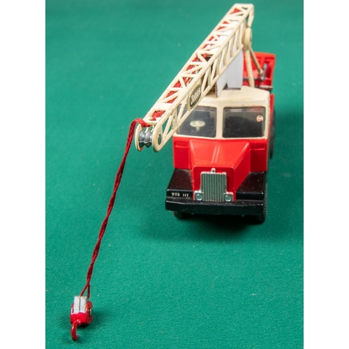 224 - A scarce Spot-on  1:42 Scale No.117 Jones crane KL10/10. boxed with inner packing, some minor wear b... 