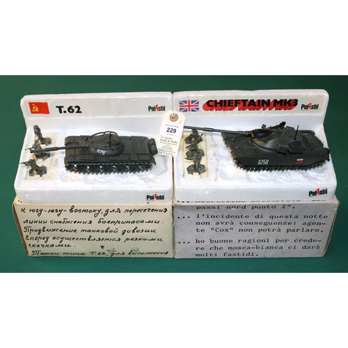 229 - 2 Polistil 1:50 scale tanks. T.62 Russian, complete with polystyrene inner tray and plastic soldiers... 