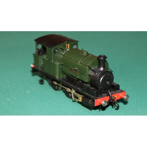 52 - A fine quality brass OO gauge 2-rail electric Manning Wardle  0-6-0ST locomotive. RN 28, named 'Cleo... 