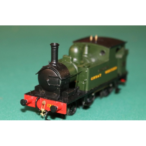 54 - A fine quality brass OO gauge 2-rail electric Great Western Andrew Barclay 2-4-0 tank Locomotive, 'L... 