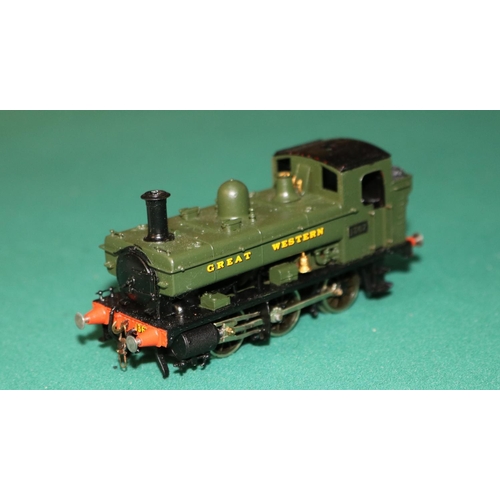 56 - A fine quality brass OO gauge 2-rail electric Great Western 0-6-0 Pannier Tank locomotive. RN 1367. ... 