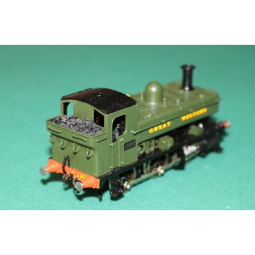 56 - A fine quality brass OO gauge 2-rail electric Great Western 0-6-0 Pannier Tank locomotive. RN 1367. ... 