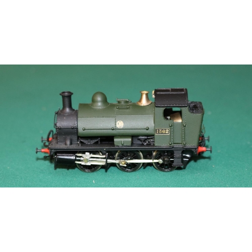 59 - A fine quality white metal/brass OO gauge 2-rail electric G.W.R. outside cylinder 0-6-0 Saddle Tank ... 