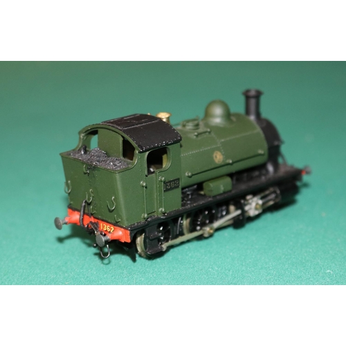 59 - A fine quality white metal/brass OO gauge 2-rail electric G.W.R. outside cylinder 0-6-0 Saddle Tank ... 