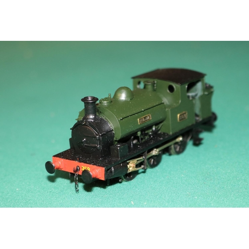 60 - A fine quality brass OO gauge 2-rail electric Great Western 0-6-0 outside cylinder saddle tank locom... 