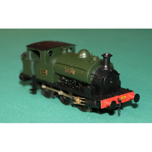 60 - A fine quality brass OO gauge 2-rail electric Great Western 0-6-0 outside cylinder saddle tank locom... 