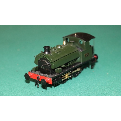 62 - A fine quality brass OO gauge 2-rail electric Great Western outside cylinder 0-6-0 Saddle Tank locom... 