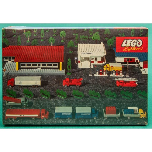 245 - A scarce Lego HO scale  No.699  8 piece Transport set, dating from the 1960s, containing Mercedes tr... 