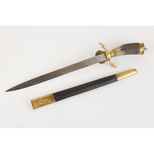 115 - A Third Reich style hunting dagger or short sword, blade 12½