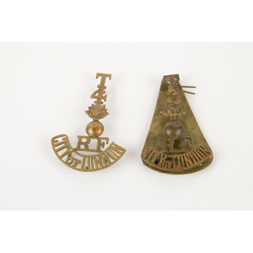 229 - 2 brass shoulder titles: T/3/grenade/RF/CITY OF LONDON, and T/4/grenade/RF/CITY OF LONDON, the first... 