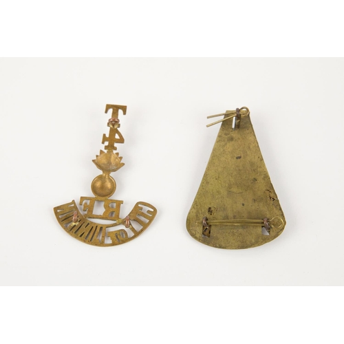 229 - 2 brass shoulder titles: T/3/grenade/RF/CITY OF LONDON, and T/4/grenade/RF/CITY OF LONDON, the first... 