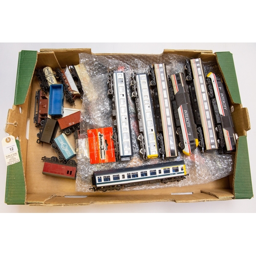 12 - A quantity of OO gauge Railway. Most by Hornby, 4-car diesel Intercity set comprising power car and ... 