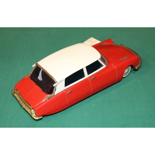 159 - A scarce early 1960's Bandai battery powered 1:18 scale tinplate model of a Citroen ID DS 4-door sal... 