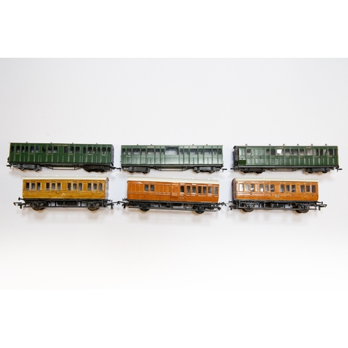 16 - 6 kit built passenger coaches. 3 unusual 009 (N gauge) Southern Railway bogie coaches for the Lynton... 