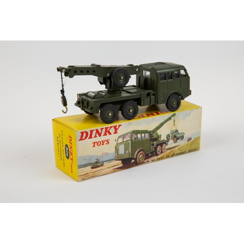 266 - French Dinky Toys Camion Militaire de Depannage Berliet (826). In French Military olive green, with ... 