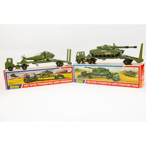 323 - 2 late issue Dinky Toys Military sets. AEC Artic Transporter with Chieftain Tank (616), complete. Pl... 