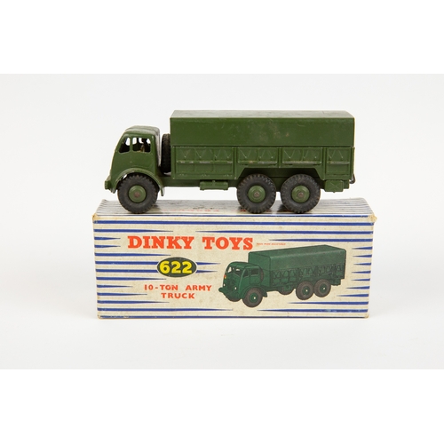 351 - 2 Dinky toys Military vehicles. No.622 10-ton army truck, together with No.661 Recovery tractor. Bot... 