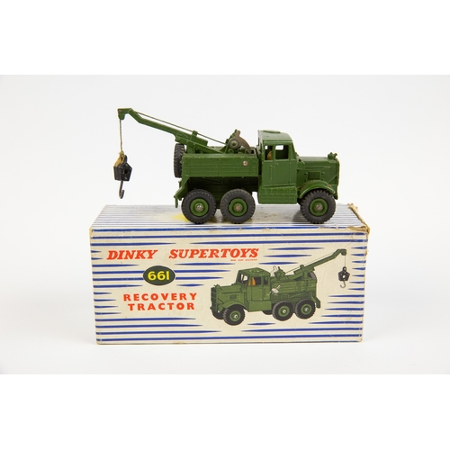 351 - 2 Dinky toys Military vehicles. No.622 10-ton army truck, together with No.661 Recovery tractor. Bot... 