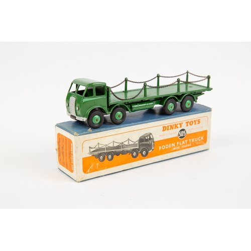 357 - A scarce Dinky Supertoys Foden Flat Truck with chains (505). An early DG example with cab, chassis a... 