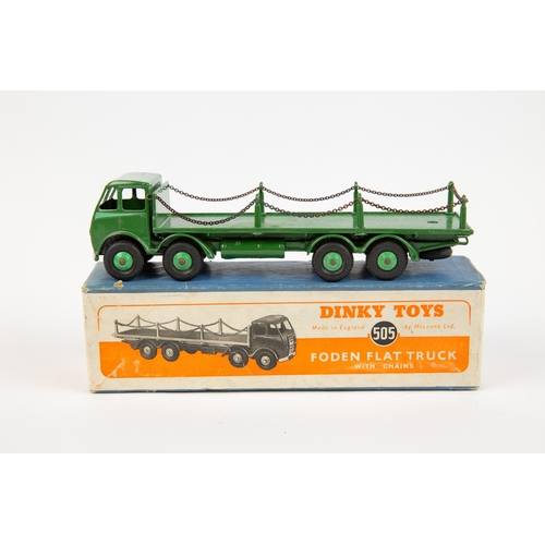 357 - A scarce Dinky Supertoys Foden Flat Truck with chains (505). An early DG example with cab, chassis a... 