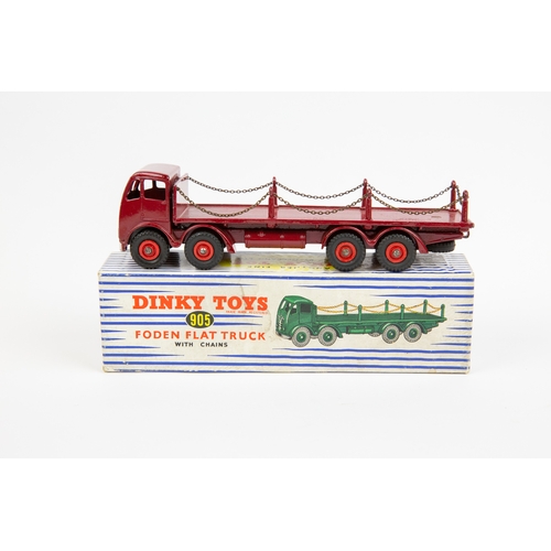 385 - Dinky Supertoys Foden Flat Truck with chains (905). An FG example, cab, chassis and body in maroon w... 