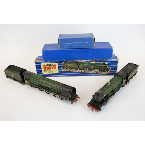 53 - 2 Hornby Dublo 3 Rail tender locomotives. Castle Class 4-6-0 Bristol Castle, 7013. Together with a 4... 