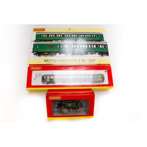 59 - 3 Hornby Railways items. A British Railways 2-BIL train pack. (R.3257). Comprising a driving motor b... 