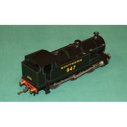 84 - A Bassett-Lowke  12V 0-6-0 tank locomotive. A 3-rail electric example finished in Southern Railway g... 