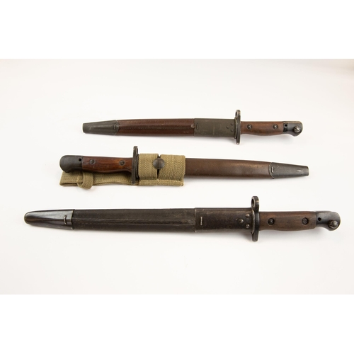 286 - 3 India pattern SMLE bayonets with scabbards, 2 with 10