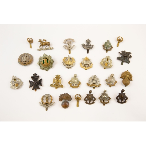 150 - 25 Infantry cap badges, including pre 1920 Queens with lugs, bronzed Buffs, 3 Gloucestershire small ... 