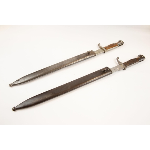 93 - An Imperial German M1898/05 bayonet, blade 14½