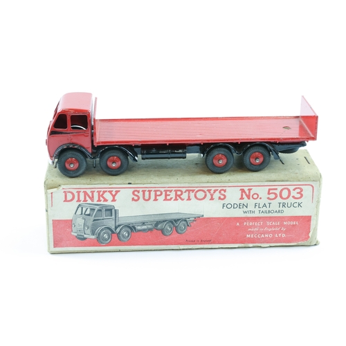 423 - Dinky Supertoys Foden Flat Truck With Tailboard (503). 1st type with DG Cab. Cab and rear body in re... 