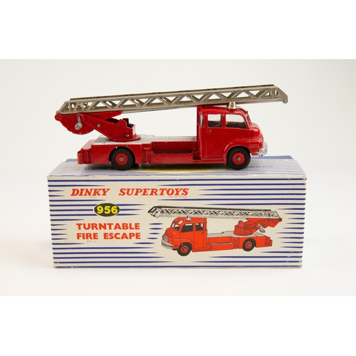 407 - A Dinky Supertoys Turntable Fire Escape (956). A late issue  harder to find example in red with wind... 