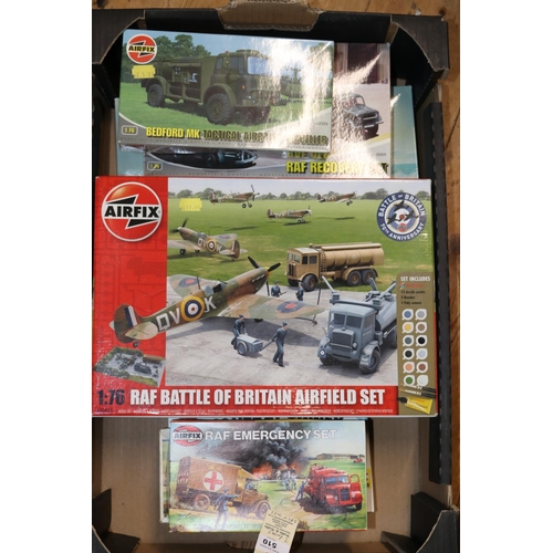 510 - A quantity of unmade kits by Airfix and a Revell etc. Scales include 1:76 and 1:72. Battle of Britai... 