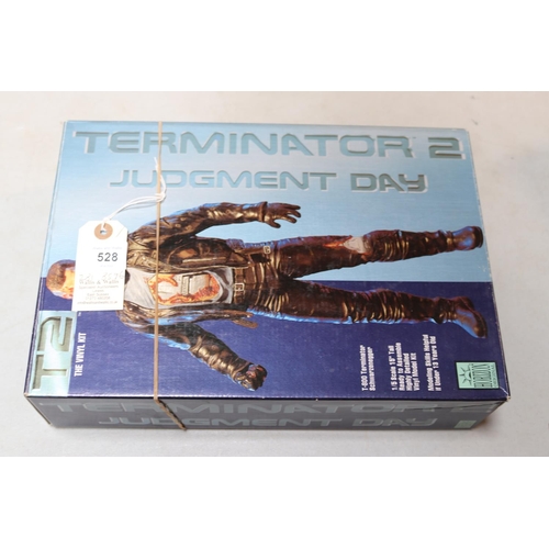 528 - Horizon Terminator 2 Judgement Day T800 Terminator, Schwarzenegger. 15 scale 15