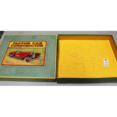 642 - A rare useful empty box for a Meccano Car Constructor No.2. A nice example with a clean bright colou... 