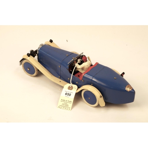 650 - A rare 1930's No.2 Meccano Constructor Car. A boat tail example in blue with cream mudguards and run... 