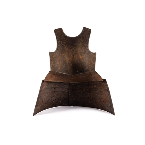 450 - A fine 17th century pikeman's breast plate, rolled edges to neck and arms, applied studs to borders,... 