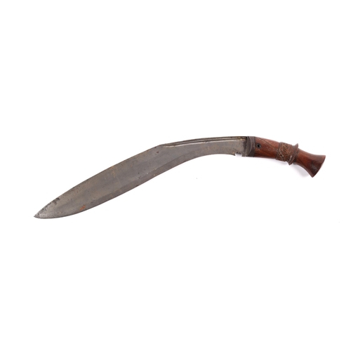 387 - An old kukri, blade 14