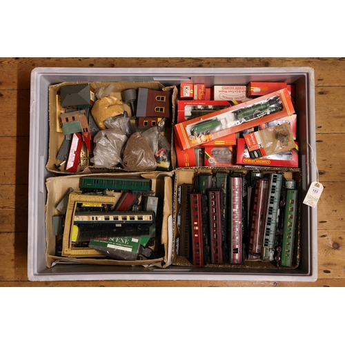 153 - A very large collection of OO gauge model railway items, Includes Locos, Rolling stock, wagons Many ... 