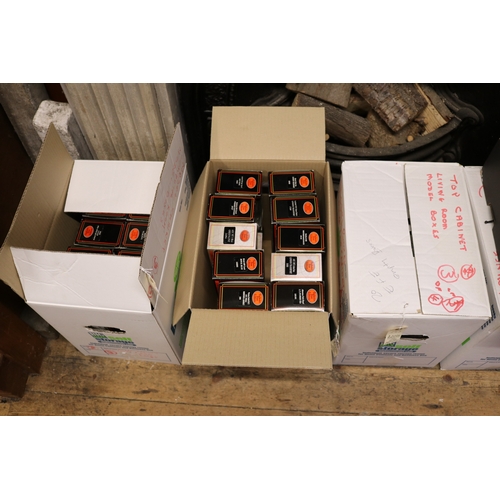 243 - Approx 100 unboxed (100 boxes included) EFE buses, coaches, a few commercial vehicles and cars. Comp... 