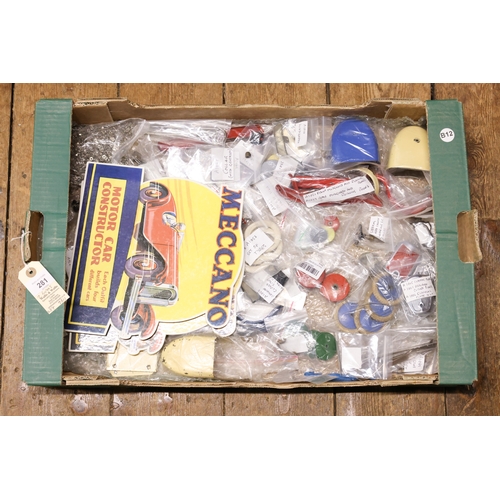 281 - A large collection of  Meccano Constructor car original parts. Includes, Radiators, sets of wheels, ... 