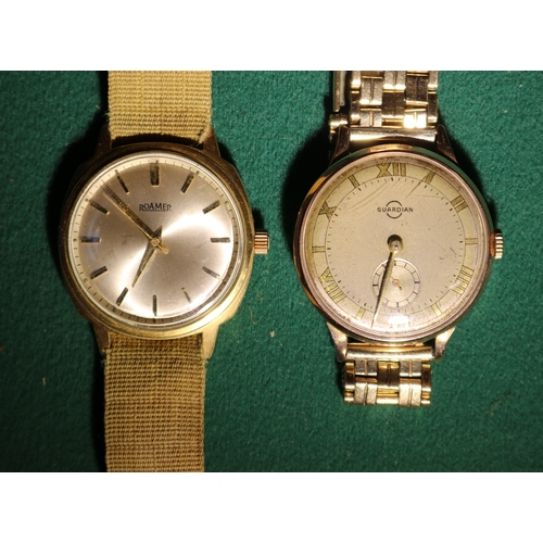 36 - A vintage 9ct gold gents wrist watch 